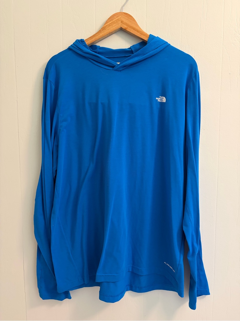 The North Face Men’s Adventure Sun Hoodie XL Blue FlashDry-XD UPF 40+ NF0A86R8